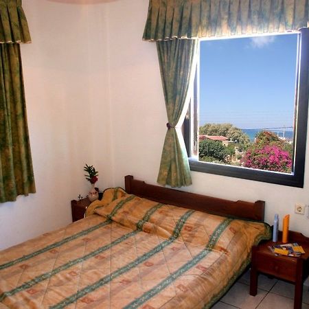 Iliostasi Beach Apartments ヘルソニソス エクステリア 写真